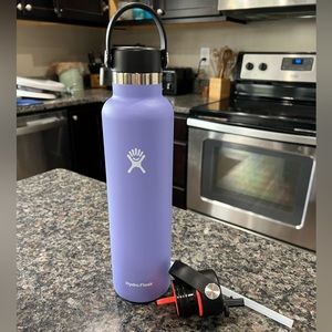 Hydro Flask 24 oz standard mouth bottle Lupine